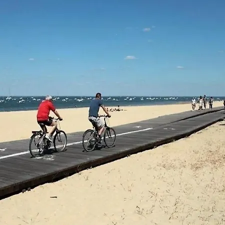 Centre - Agreable T2 Avec Deux Balcons, Jolie Echappee Bassin Et Parking Individuel Securise *